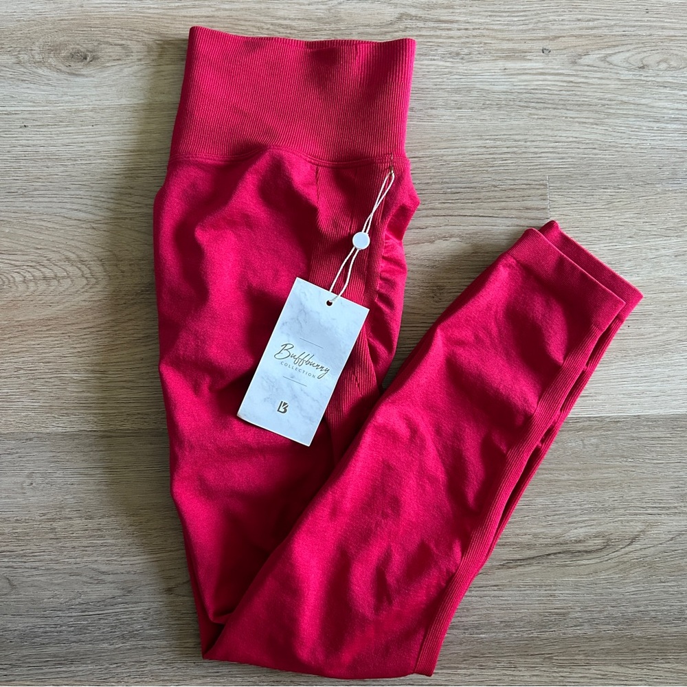Buffbunny Miracle Seamless Leggings – Lipstick Red – Size L (NWT)